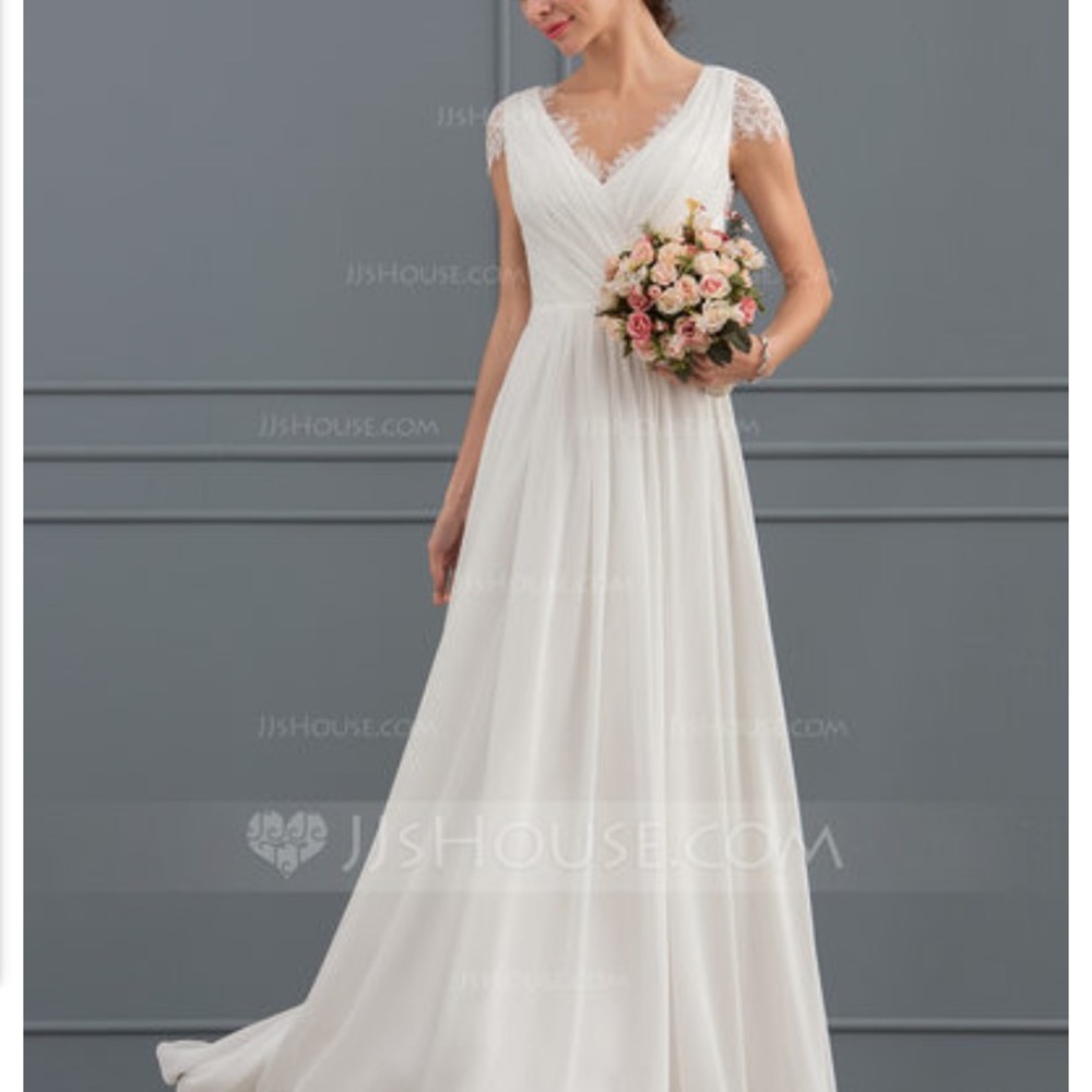A-Line Floor Length Chiffon Wedding Dress. (NWT)